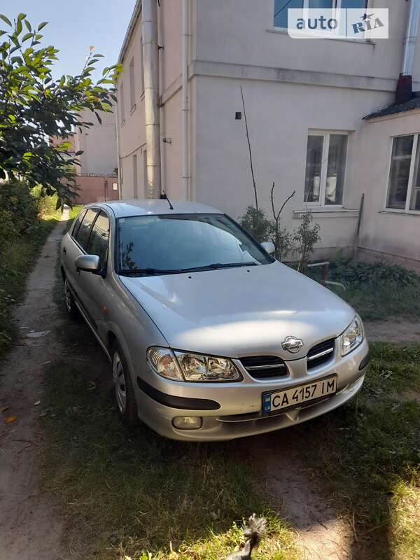 2001 nissan almera