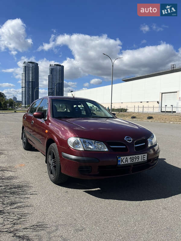 2002 nissan almera