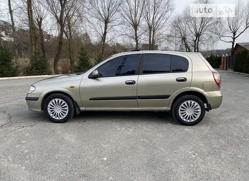 2003 nissan almera