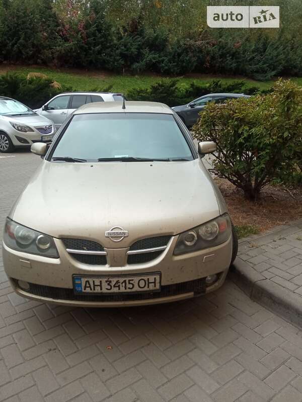 2003 nissan almera