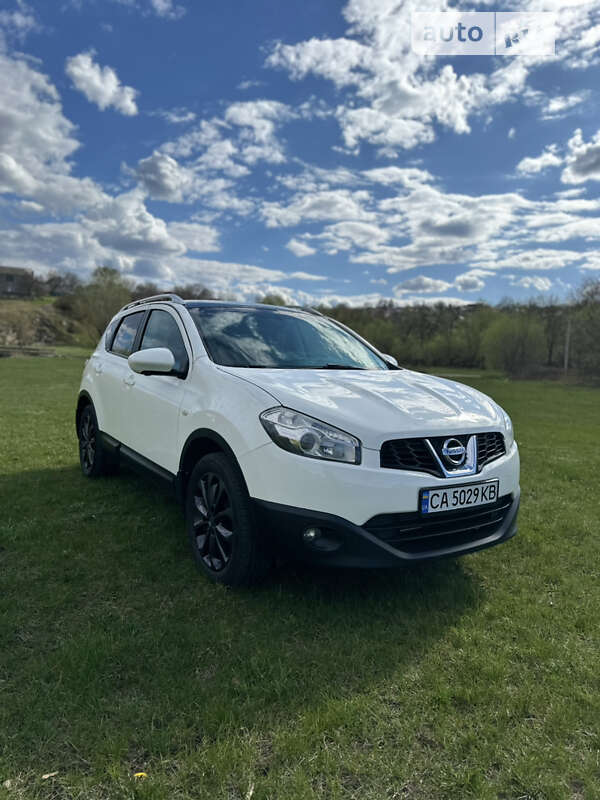 2012 nissan qashqai