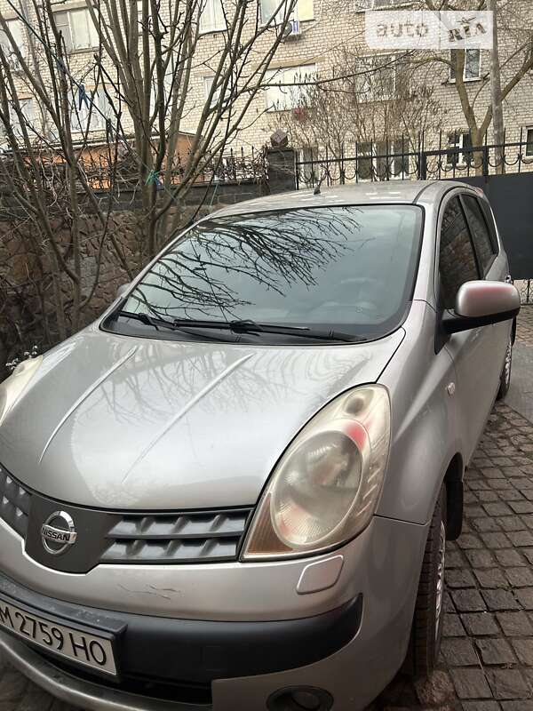 2006 nissan note