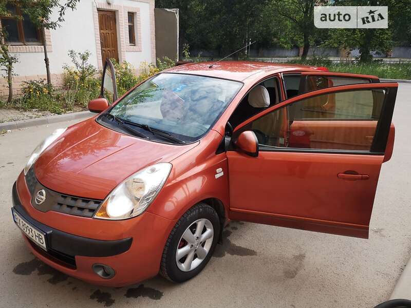 2006 nissan note