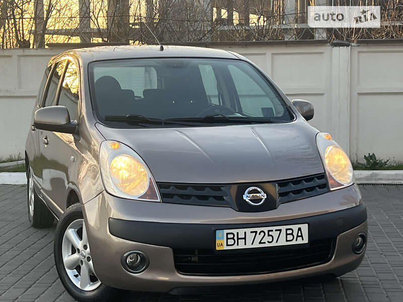 2006 nissan note