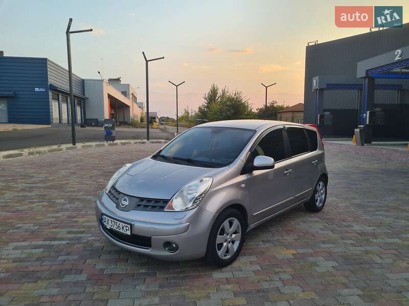 2008 nissan note