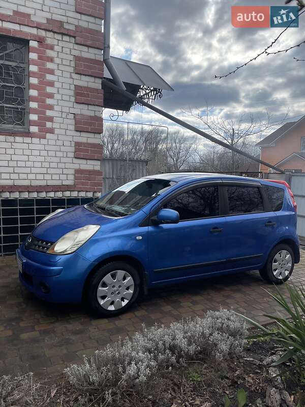 2008 nissan note