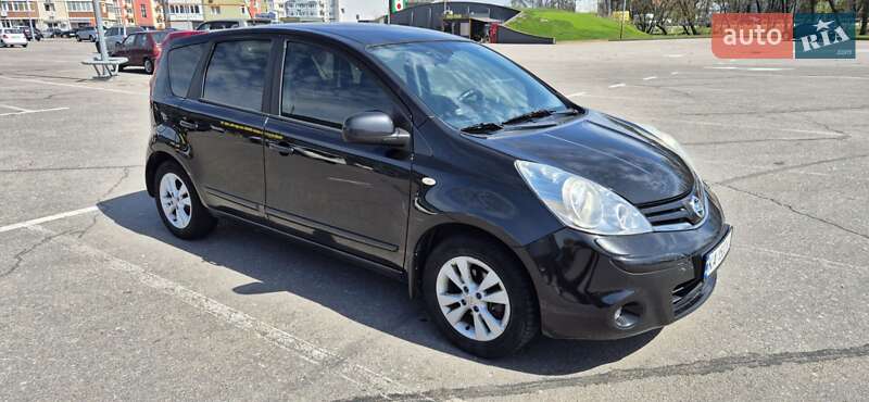 2010 nissan note