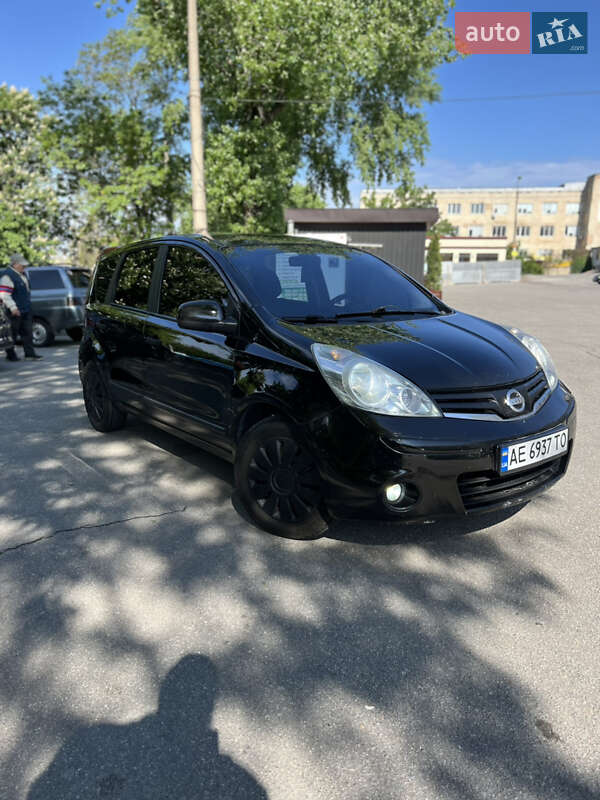 2010 nissan note