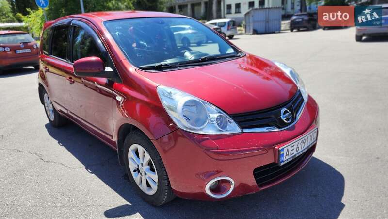 2012 nissan note