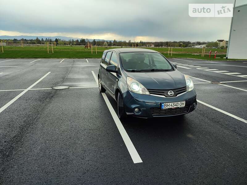 2012 nissan note