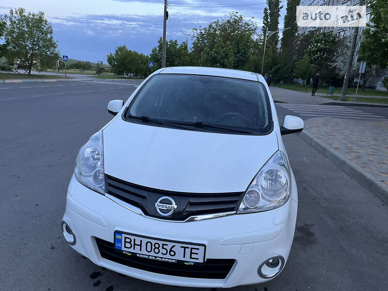 2012 nissan note