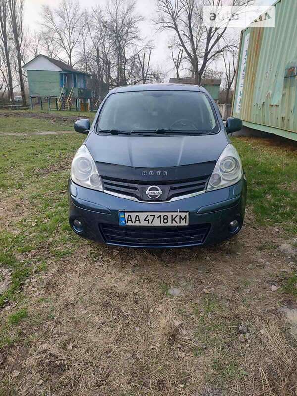 2012 nissan note