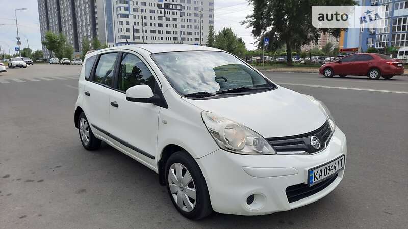 2013 nissan note