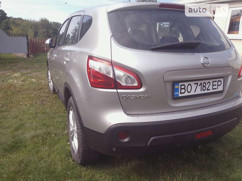2010 nissan qashqai