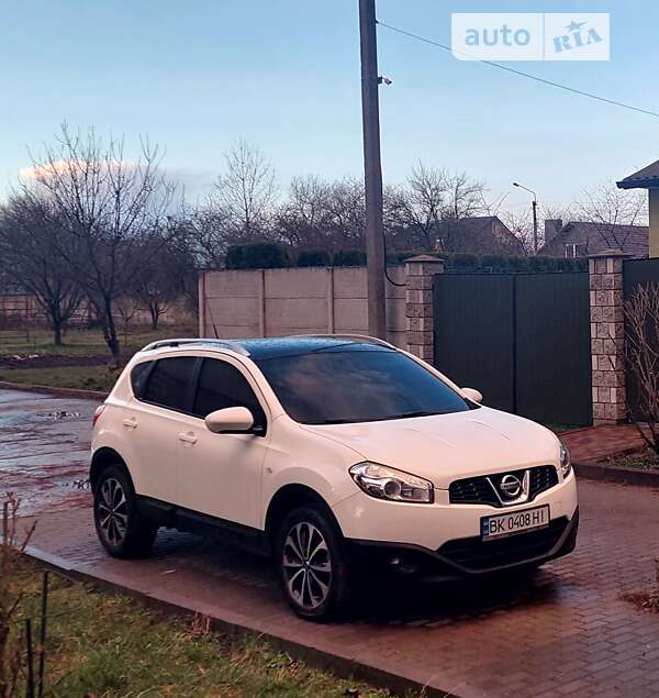 2012 nissan qashqai