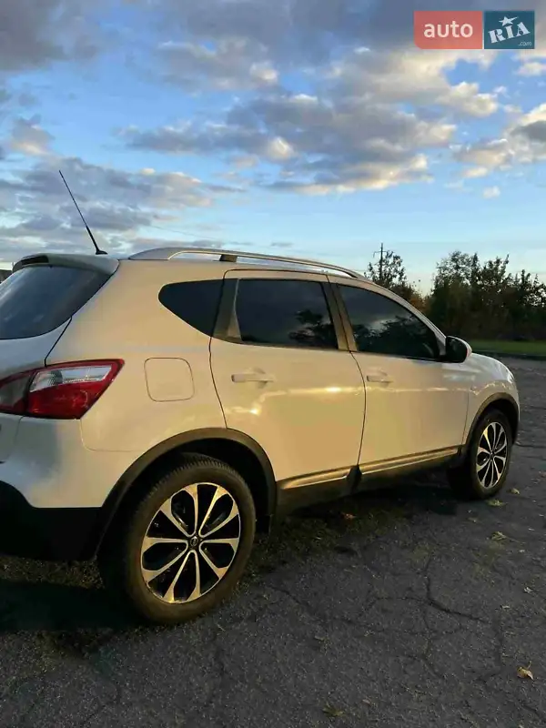 2012 nissan qashqai