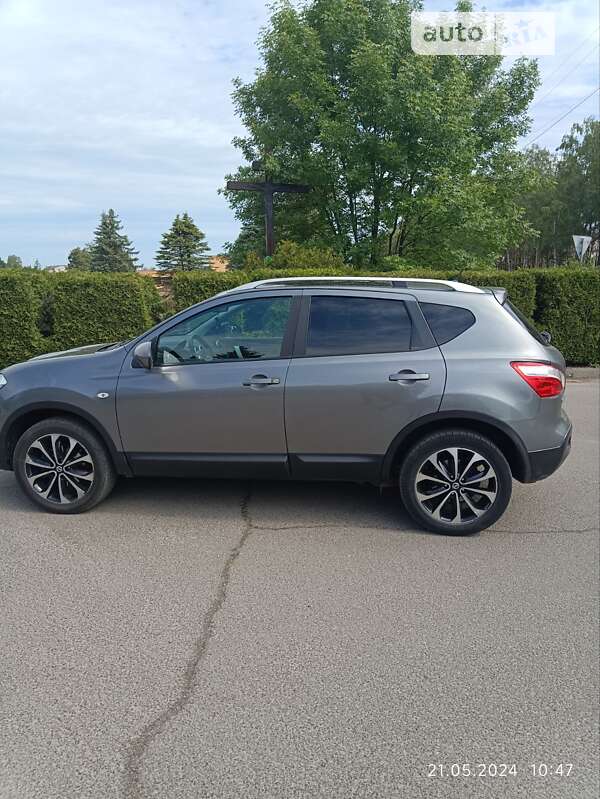 2012 nissan qashqai