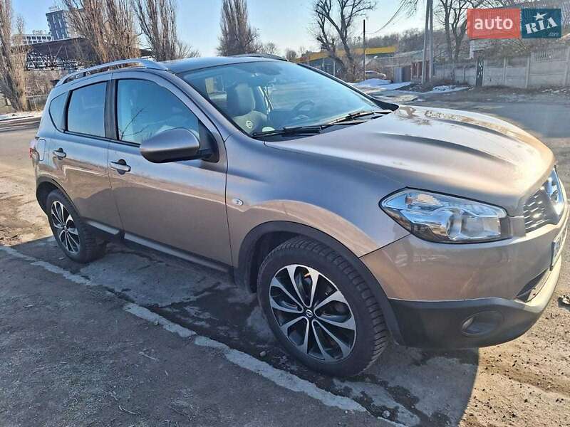 2012 nissan qashqai