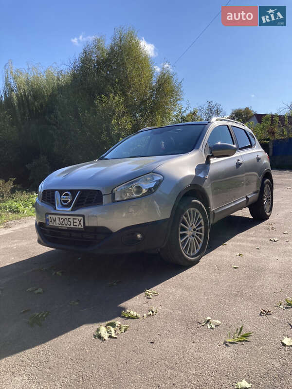 2012 nissan qashqai
