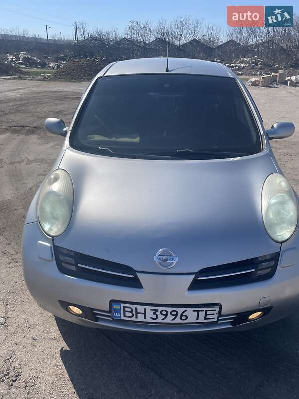 2003 nissan micra