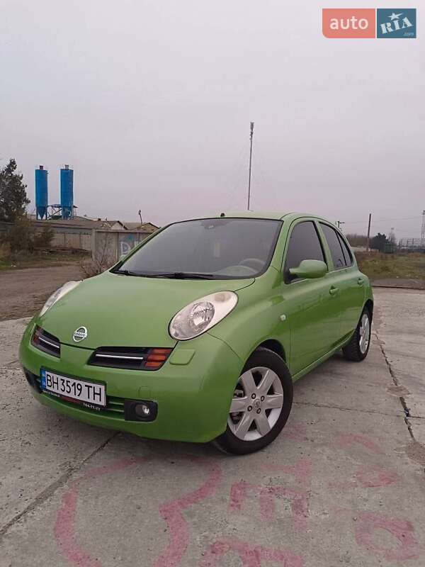2004 nissan micra