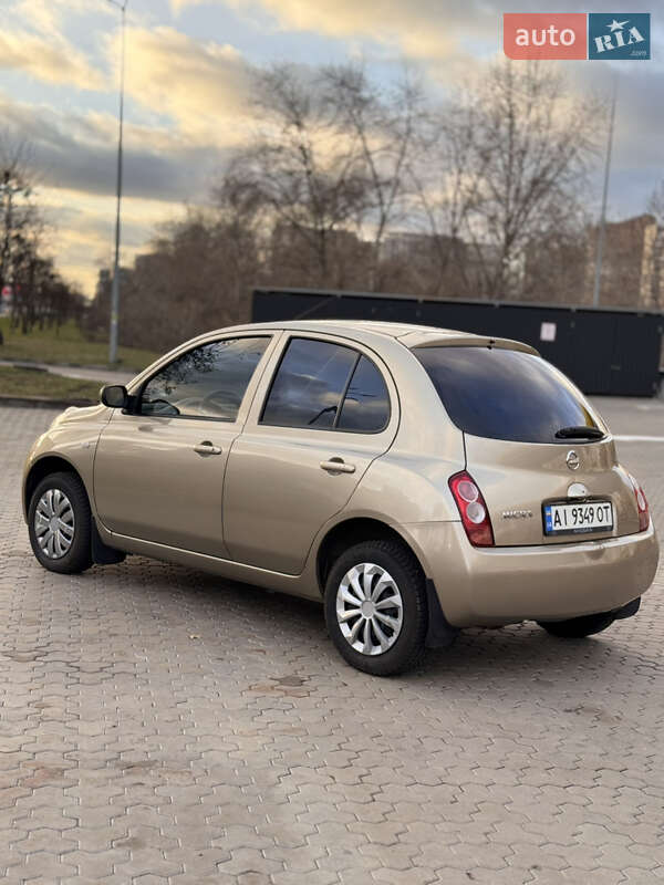 2004 nissan micra