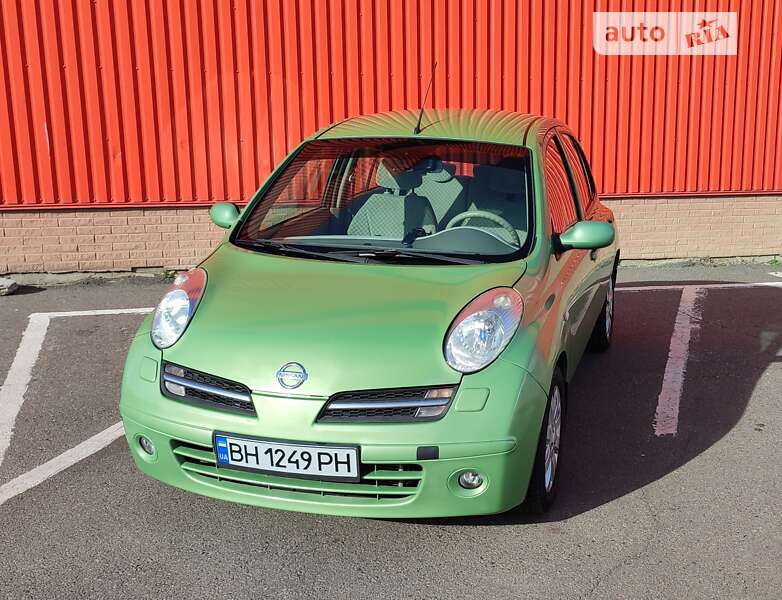 2004 nissan micra