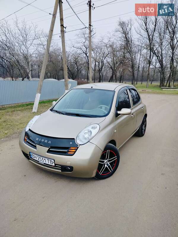 2004 nissan micra