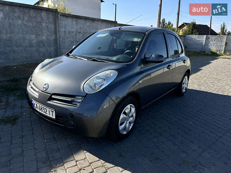 2004 nissan micra