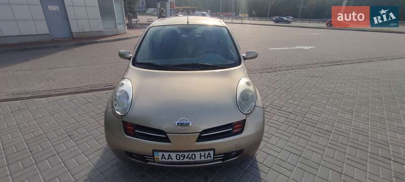 2004 nissan micra