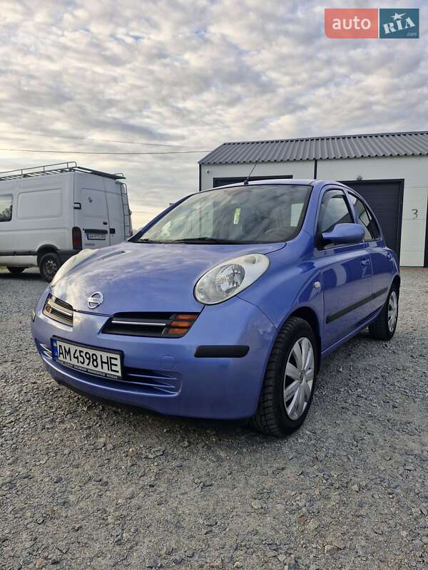 2004 nissan micra