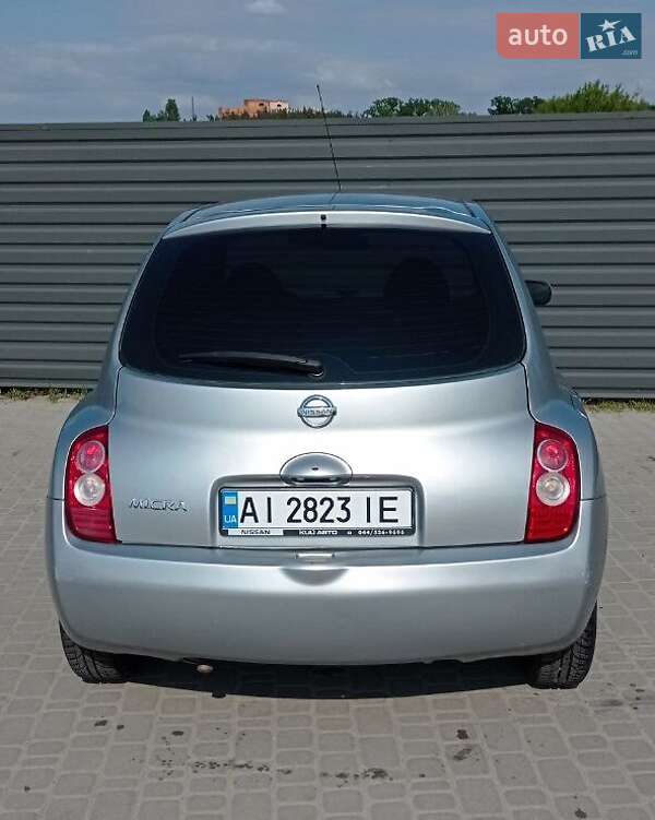 2005 nissan micra