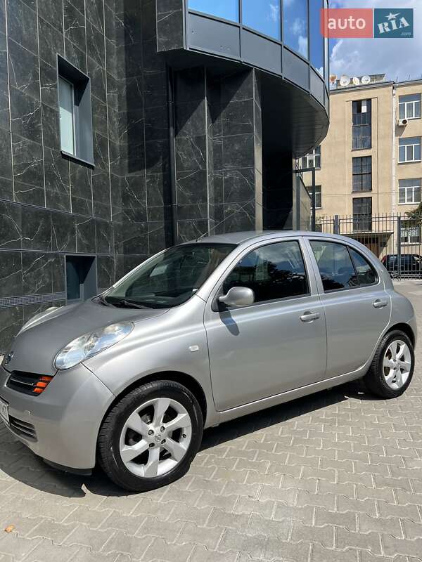 2005 nissan micra