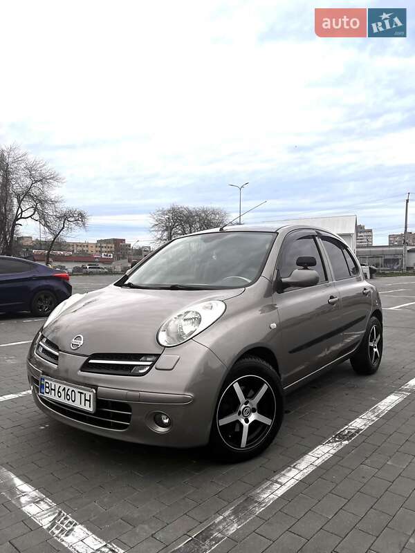 2005 nissan micra