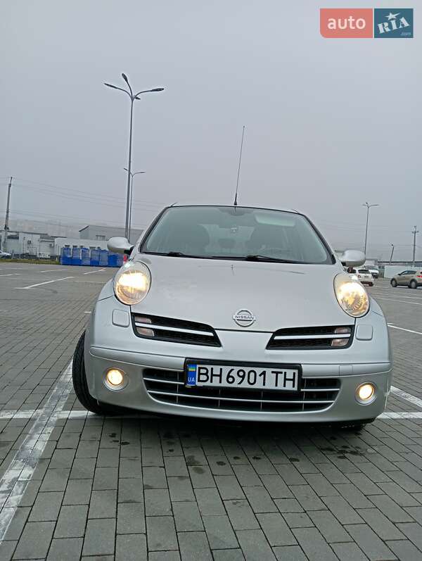 2005 nissan micra