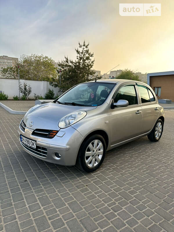 2005 nissan micra