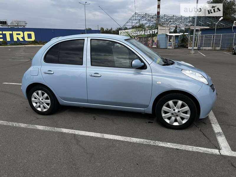 2005 nissan micra