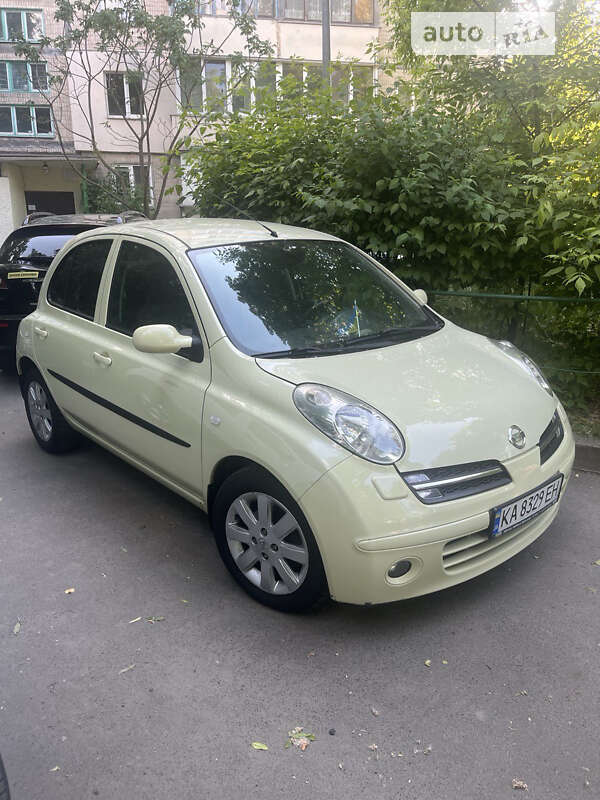 2005 nissan micra