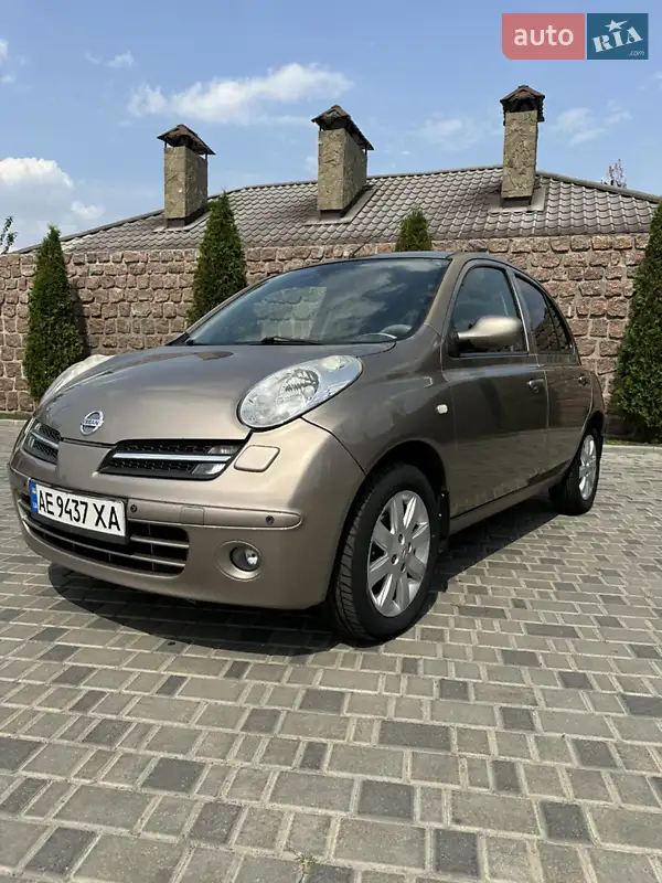 2005 nissan micra