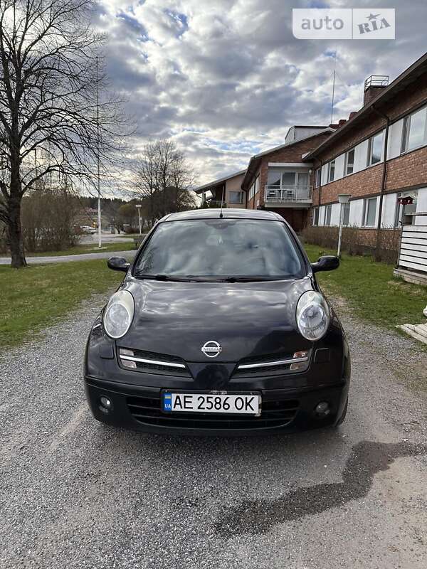 2008 nissan micra