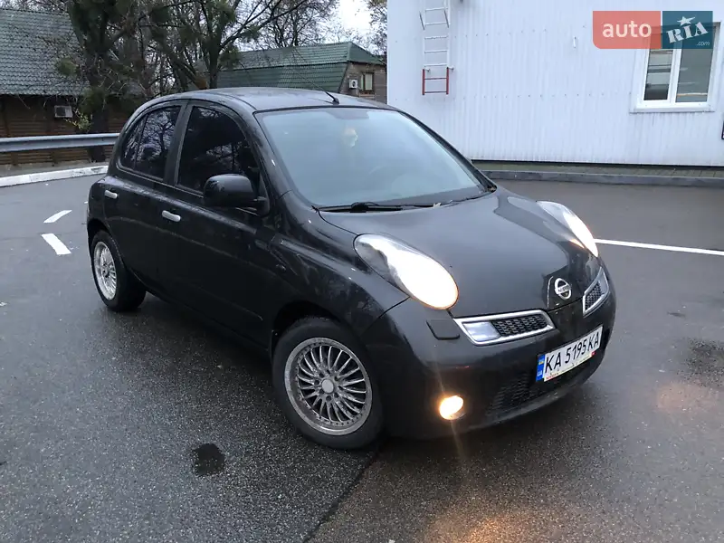 2010 nissan micra