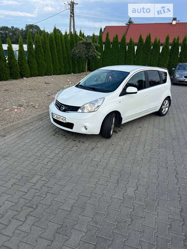 2010 nissan note