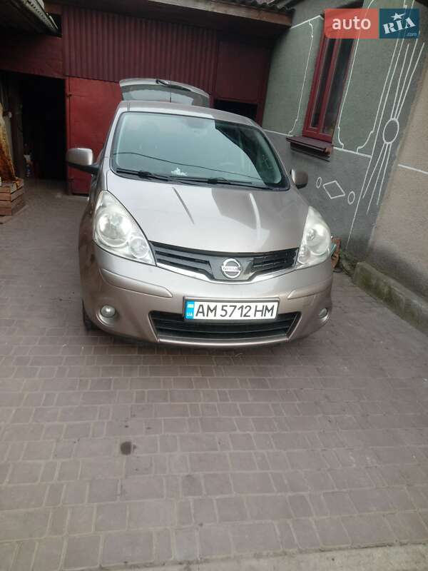 2010 nissan note