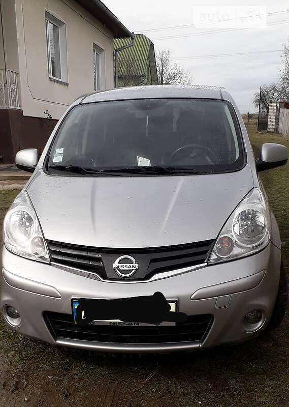 2011 nissan note