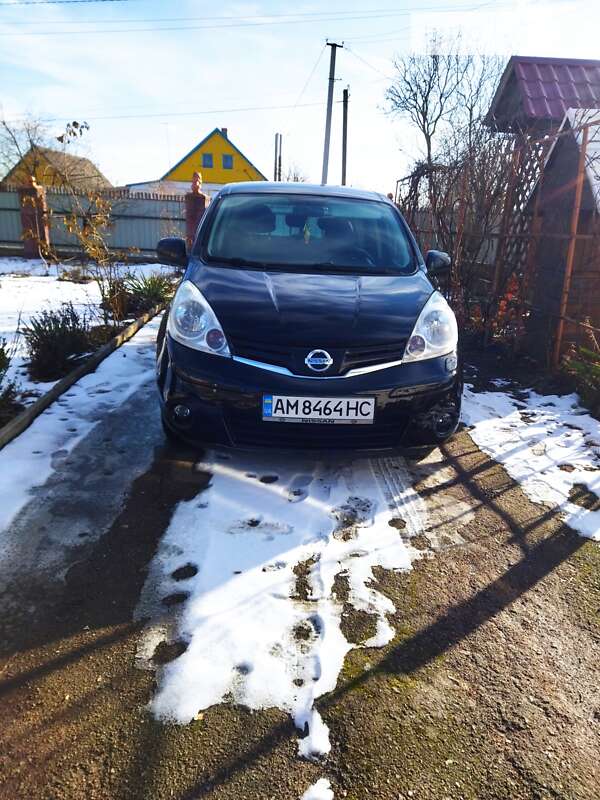 2011 nissan note