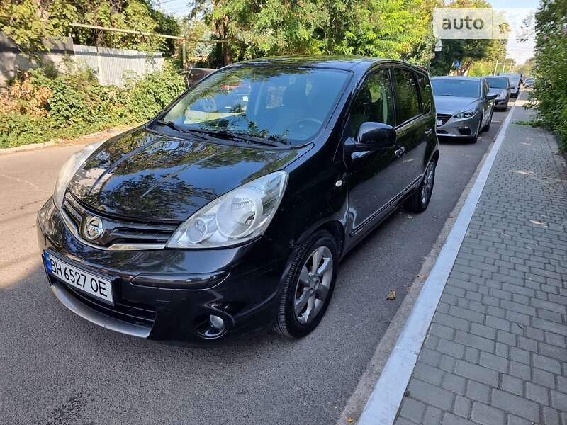 2011 nissan note
