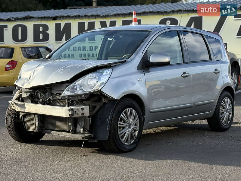 2012 nissan note