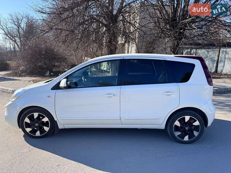 2012 nissan note