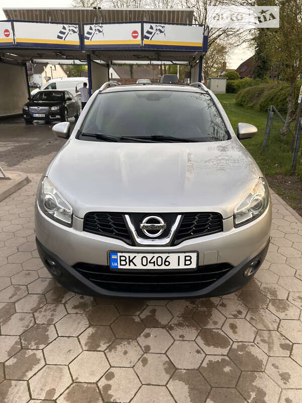 2010 nissan qashqai