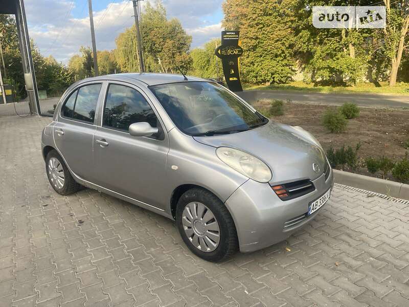2004 nissan micra